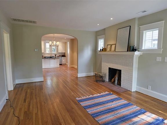 4th image of 4029 Mount Vernon St
