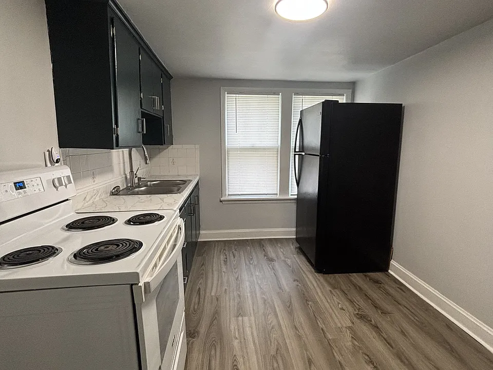 1214 W Waldo Ave #2