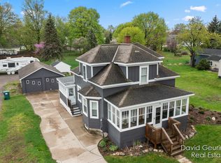 20 W Garfield Ave, Zeeland, MI 49464