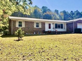1610 Hilltop Dr, Lawrenceburg, TN 38464