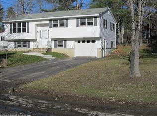 19 Cushnoc Dr, Augusta, ME 04330