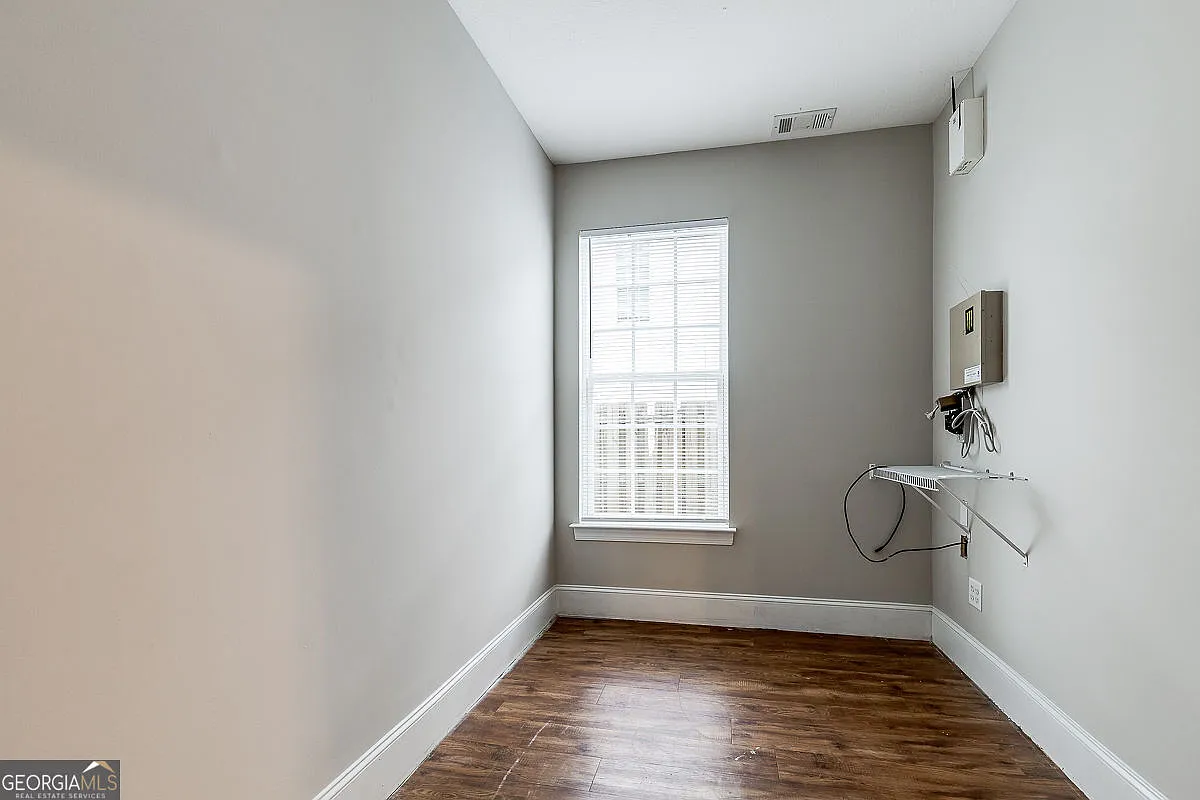 8 bed, 8.5 bath, 3216 sqft, $5,000 — Photo 4
