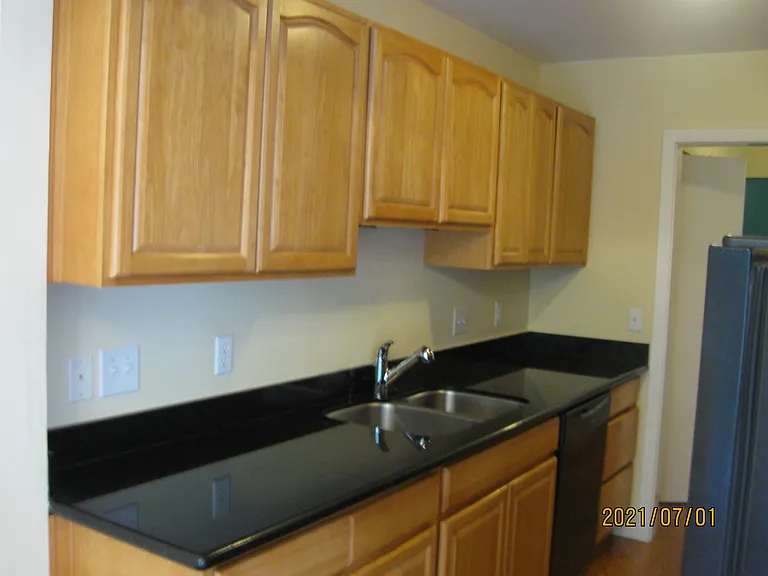 417 Bellevue Way SE #201 — Photo 4