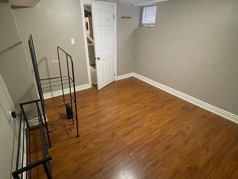 52 Beacham Cres #BASEMENT — Photo 9