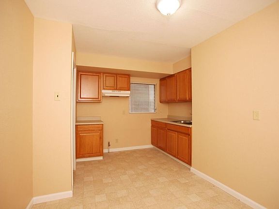 3rd image of 10119 Saffron Dr