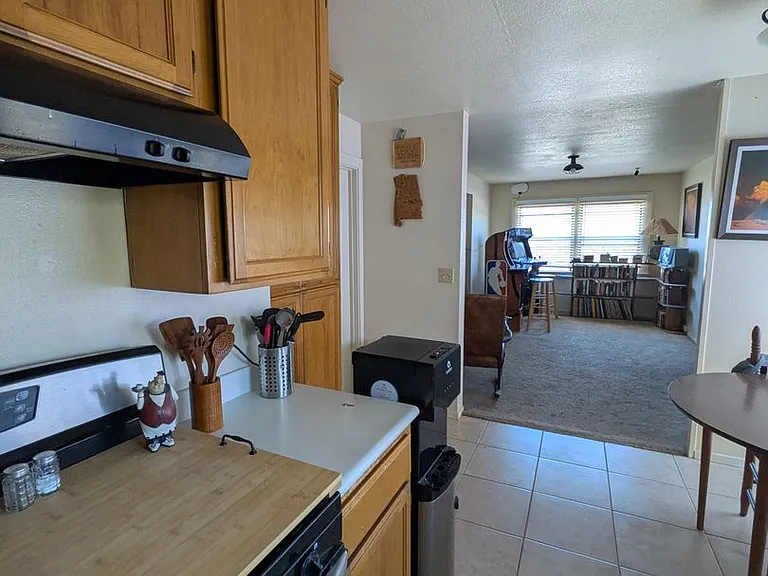 610 Union Ave — Photo 3