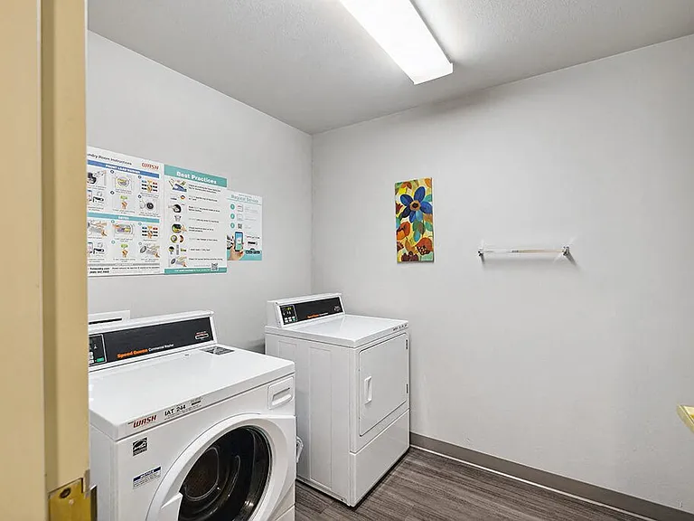 Ballinger Court Senior Affordable Apartments — Photo 12