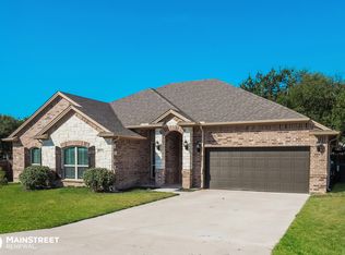 5672 Thoms Ct, Fort Worth, TX 76126