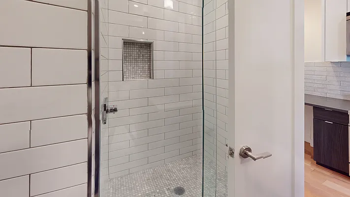 Rented by Bond New York | media 19