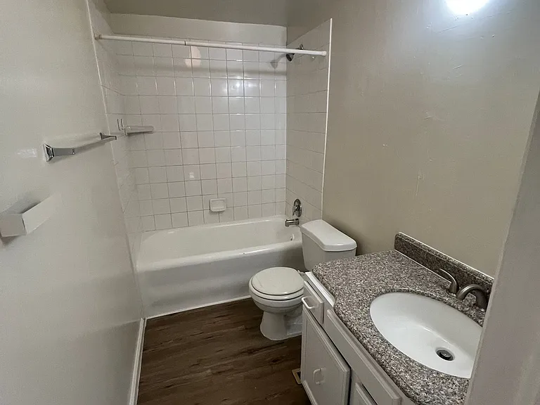 321 E. Taylor Street — Photo 10