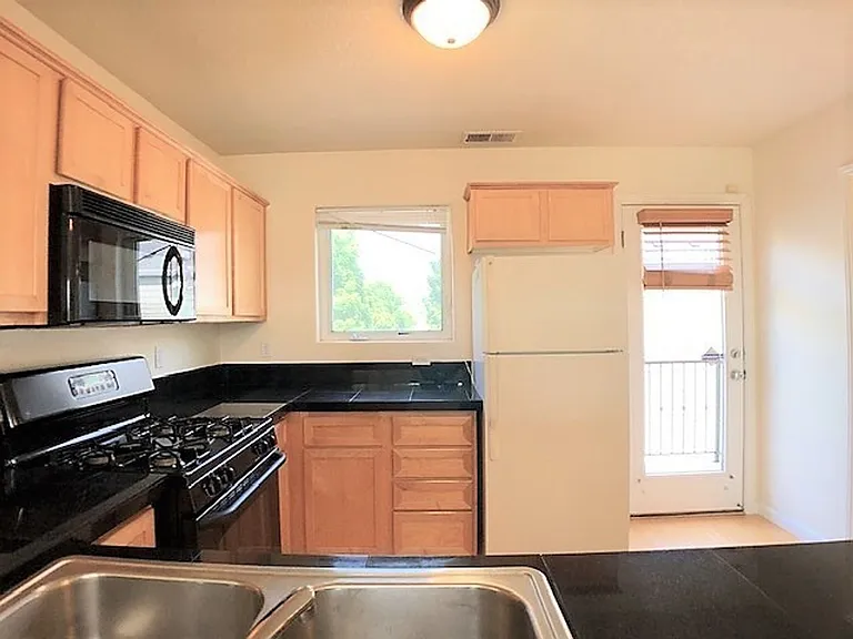 17233 SW Baseline Rd — Photo 4