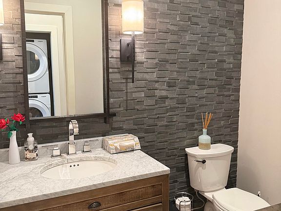 5th image of 15465 Tall Timber Rd