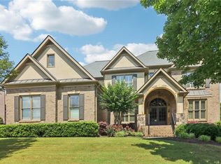 2452 Stone Manor Dr NE, Buford, GA 30519