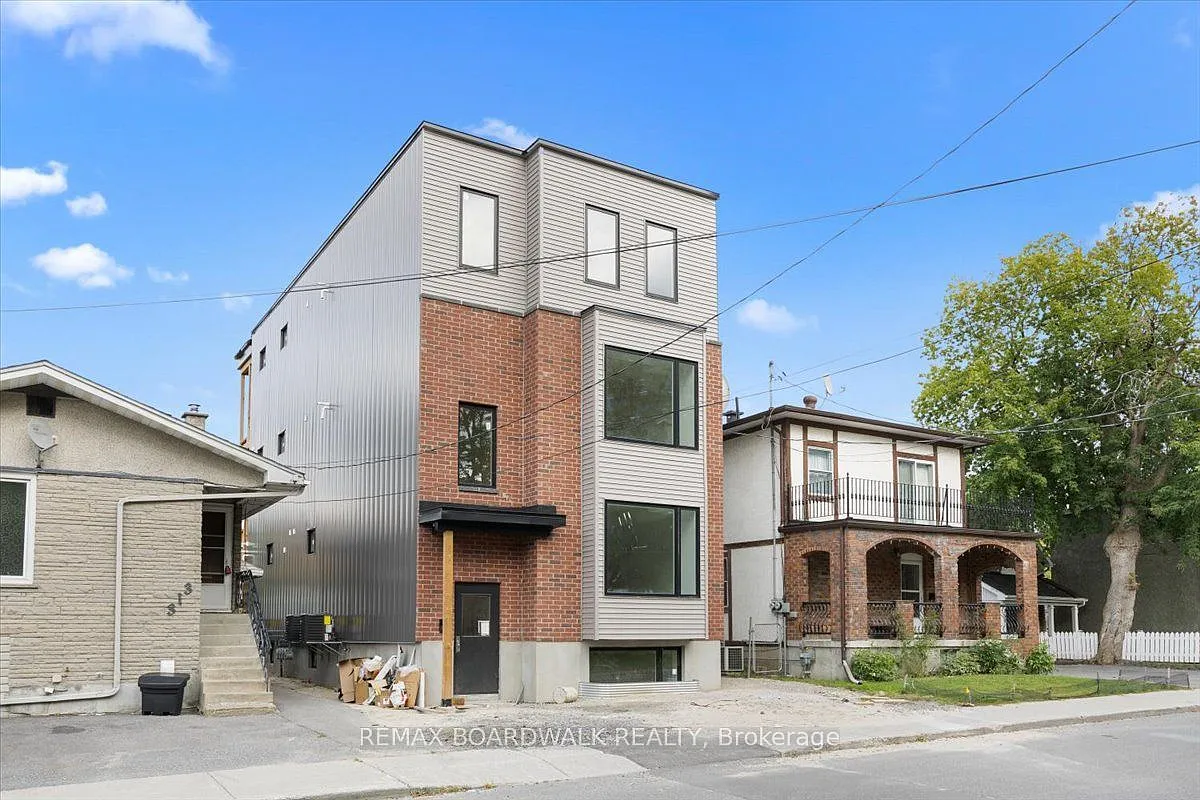 3 bed, $2,500 — Photo 2