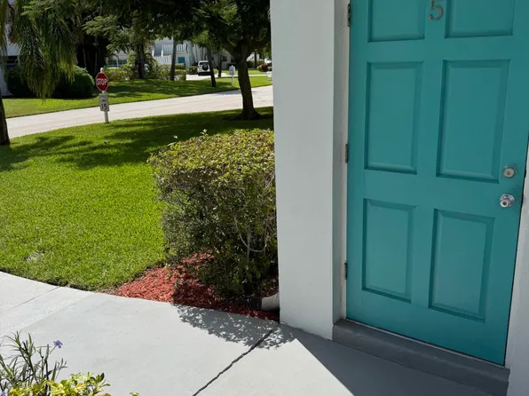 2929 SE OCEAN Boulevard #108-5, Stuart, FL 34996