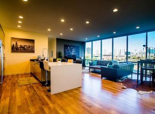 500 W Division St UNIT 4, Chicago, IL 60610