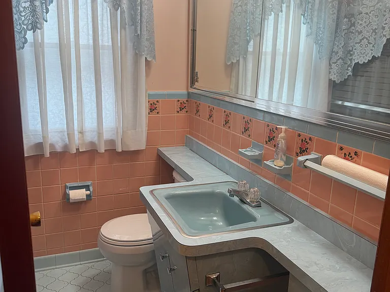 5458 Chase Rd — Photo 7