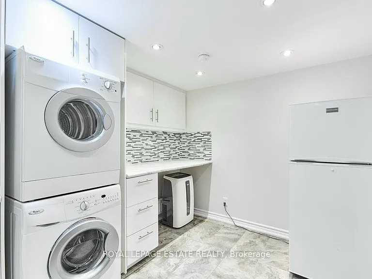 120 Grenadier Rd #LOWER — Photo 12