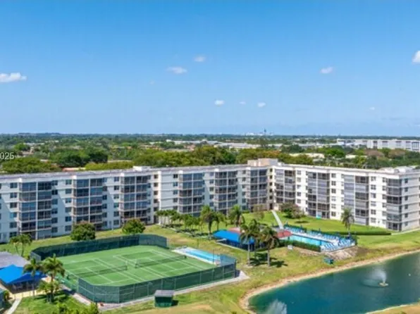 691 S Hollybrook Dr APT 104, Pembroke Pines, FL 33025