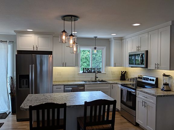 3rd image of 7523 E Delaware Ln