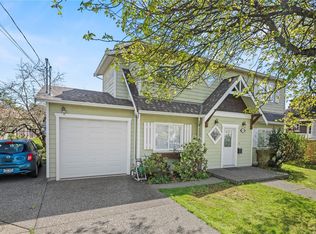 2901 Harriet Rd, Victoria, BC V9A 1T2