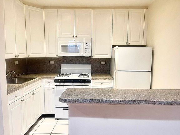 2nd image of 245-20 Grand Central Pkwy APT 5G