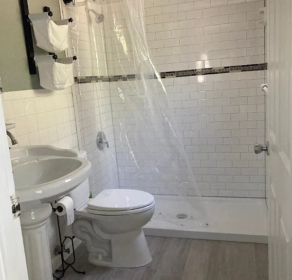 77 1/2 Lorillard Pl #B — Photo 7