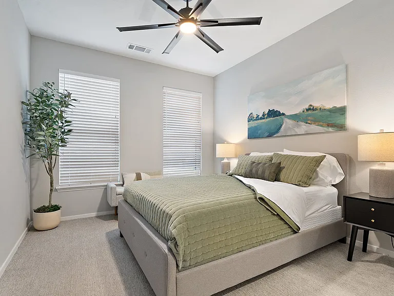 Pearson - 1 Bed / 1 Bath - 909-945 Sq.Ft.