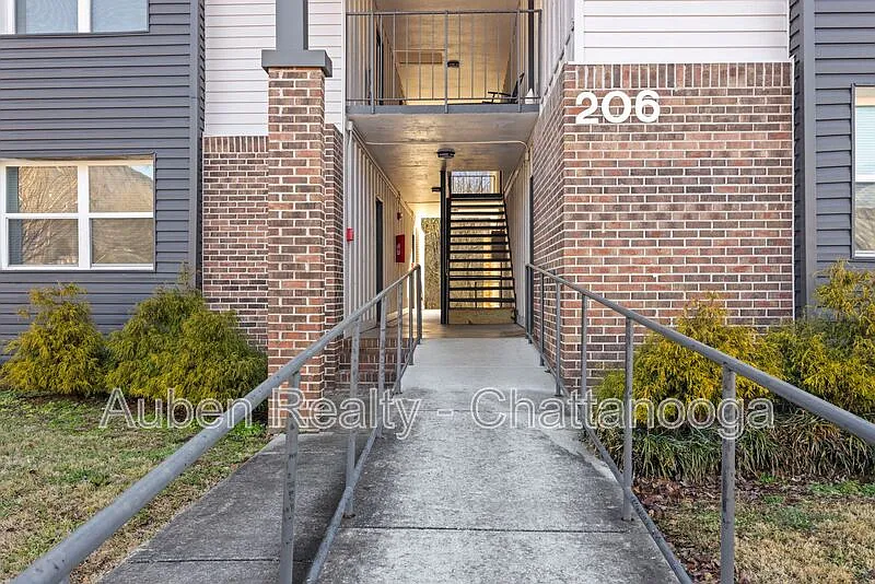 200 Eveningside Dr #8