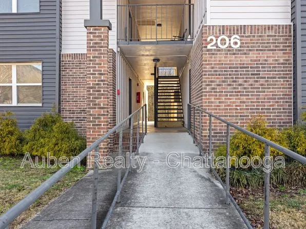 200 Eveningside Dr #8, Soddy Daisy, TN 37379