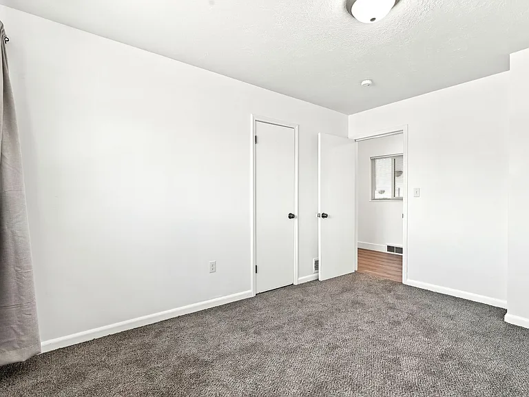 5256 S 2000 W — Photo 14