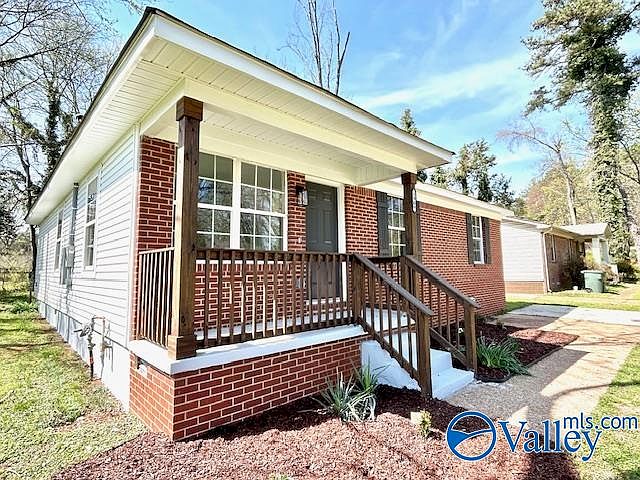 1st image of 1909 Oglesby Dr NW