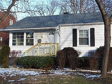 17907 Community St photo 1