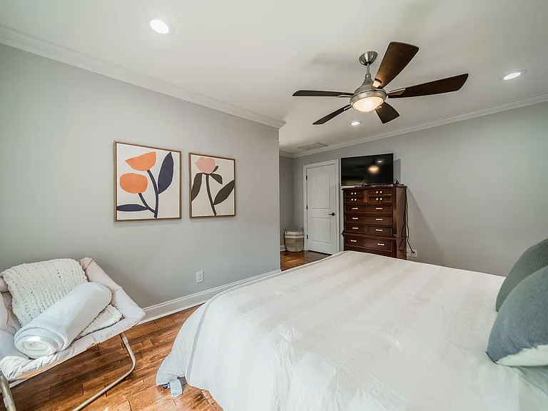 3147 Windsor Dr — Photo 17