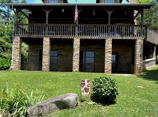 950 Wagon Wheel Ln, Sevierville, TN 37876