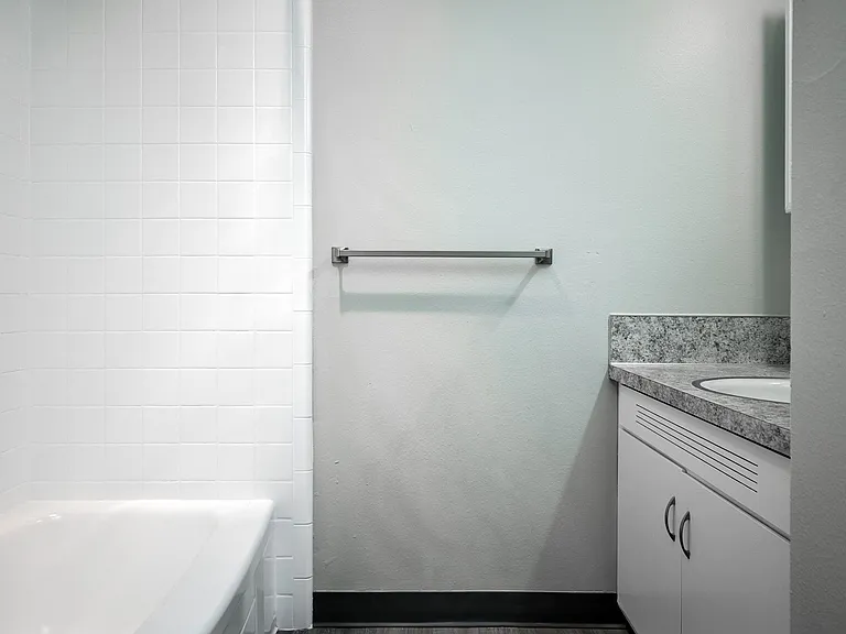 The Avery | Bathroom