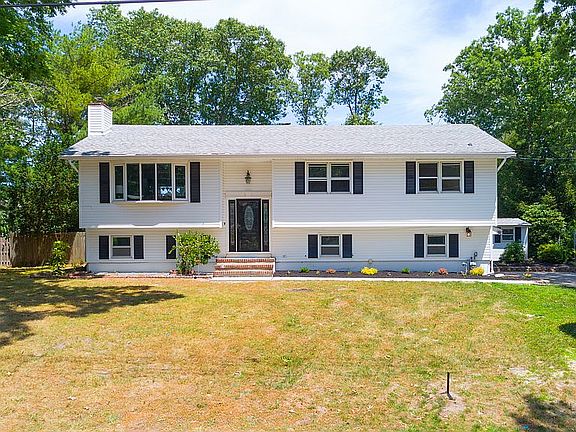 2nd image of 579 Lanlac Dr