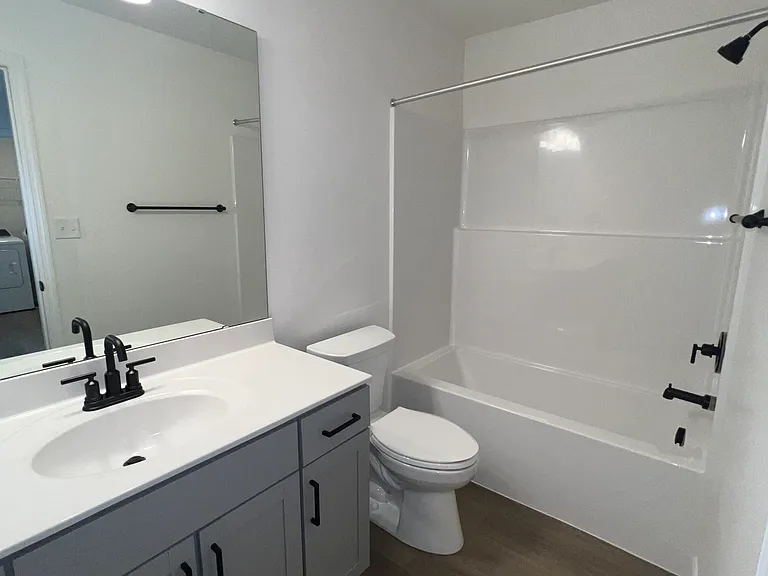 7907 Mexico Rd — Photo 32