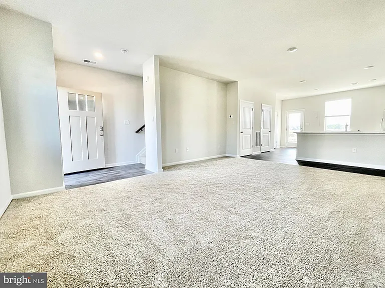 522 Ridgely Blvd — Photo 2