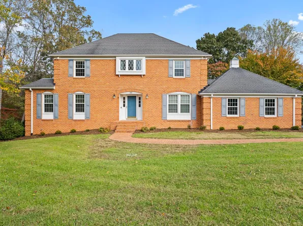 210 Hans Hill Dr, Madison Heights, VA 24572