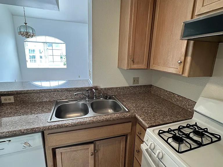 4230 S Centinela Ave #301 — Photo 11