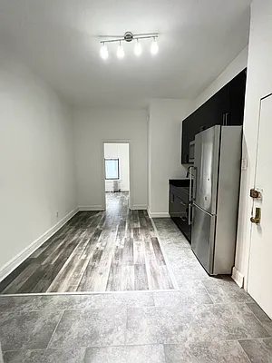 Rented by Bond New York | media 5