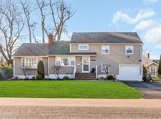 1307 W Magnolia Ave, Wall Township, NJ 08750