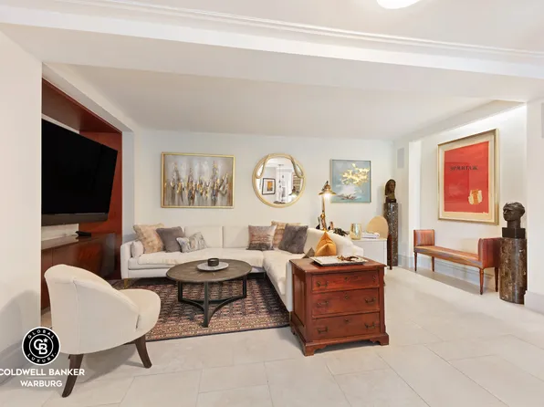 35 East 85th Street image 1 of 12