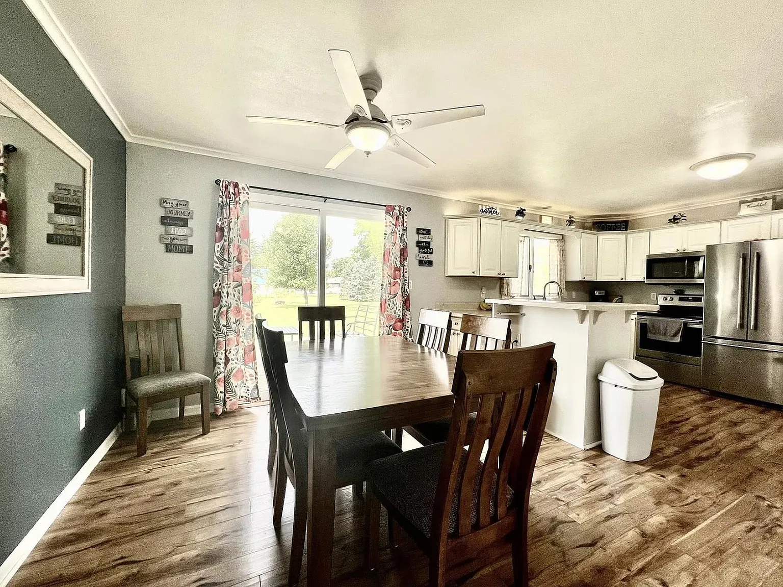 4 bed, 2190 sqft, $2,000 — Photo 4