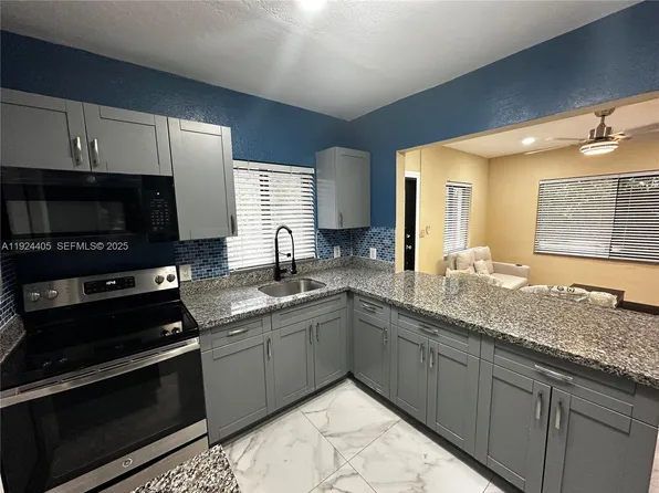 55 NW 44th St, Miami, FL 33127