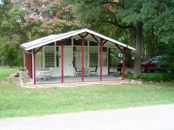 229 Bentwood Dr, Pottsboro, TX 75076