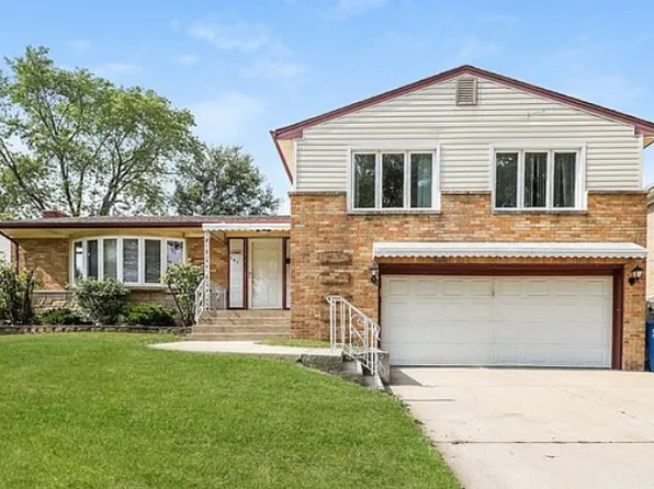 141 Andy Dr, Melrose Park, IL 60160