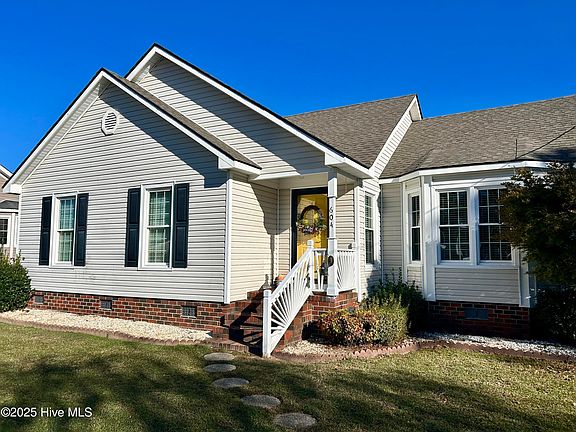 2nd image of 604 Speight Drive