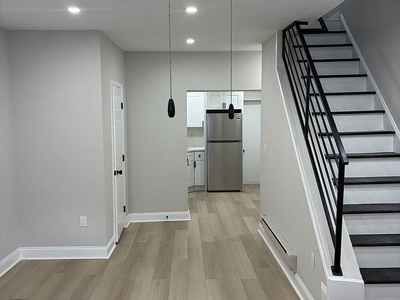2nd image of 1530 S Lecount St